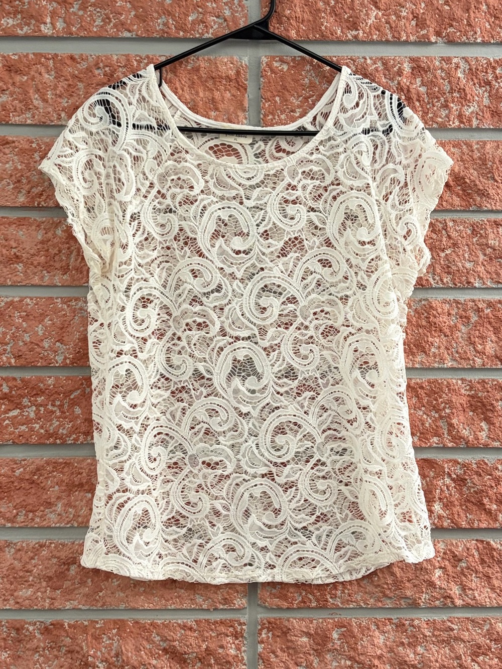 🌟 Free Kisses Ivory Lace Short Sleeve Top